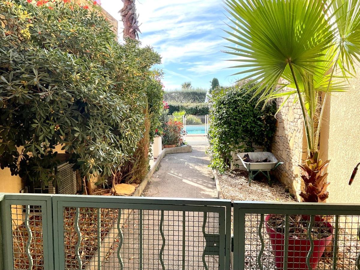 Appartement Sanary Vue Mer Au Calme Esterno foto